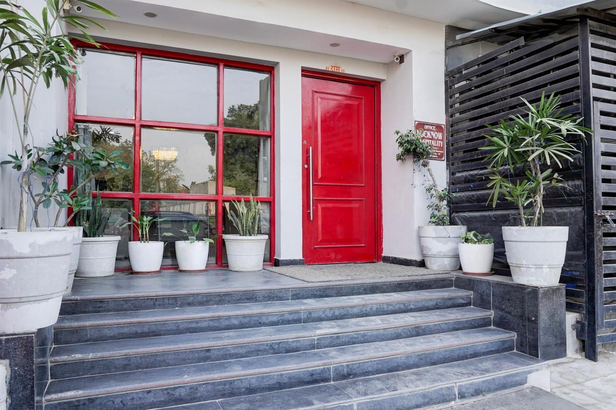 Super Townhouse Gomti Nagar Sector 6 Near Ekana Stadium Лакхнау Экстерьер фото