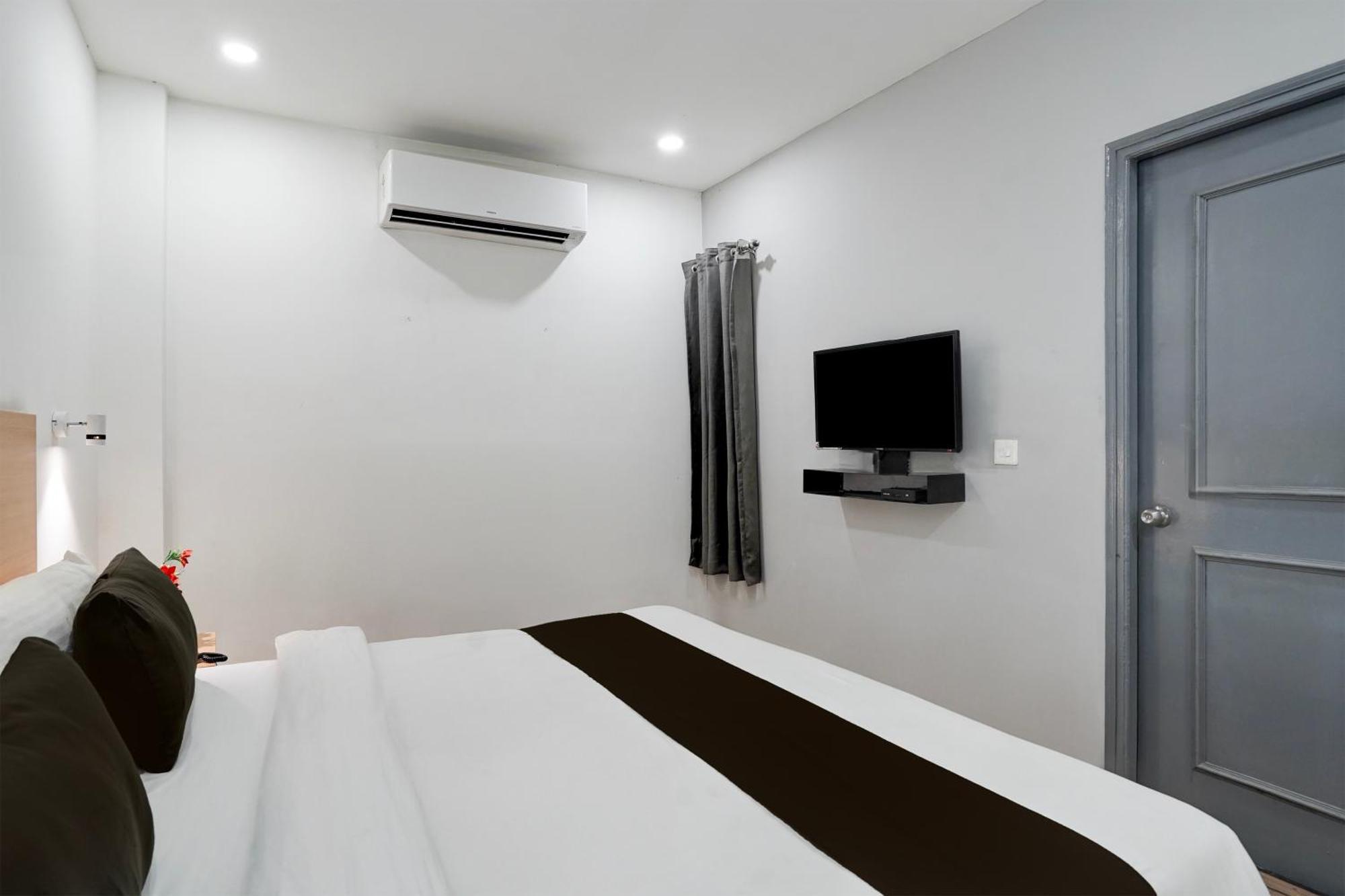 Super Townhouse Gomti Nagar Sector 6 Near Ekana Stadium Лакхнау Экстерьер фото